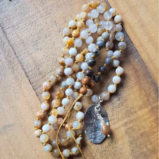 Mala halsband Grounded agat jordnära nyanser