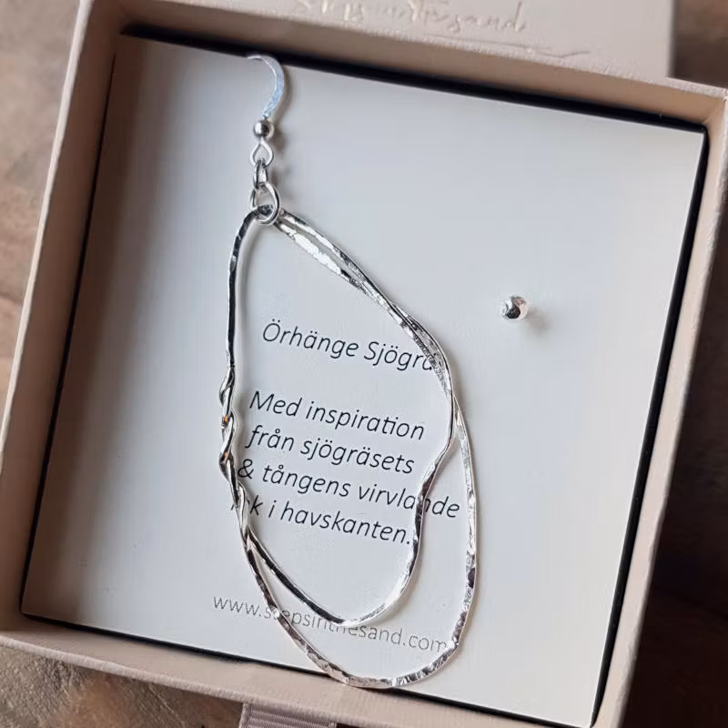 Örhänge Sjögräs stor nr 3 i smyckeask