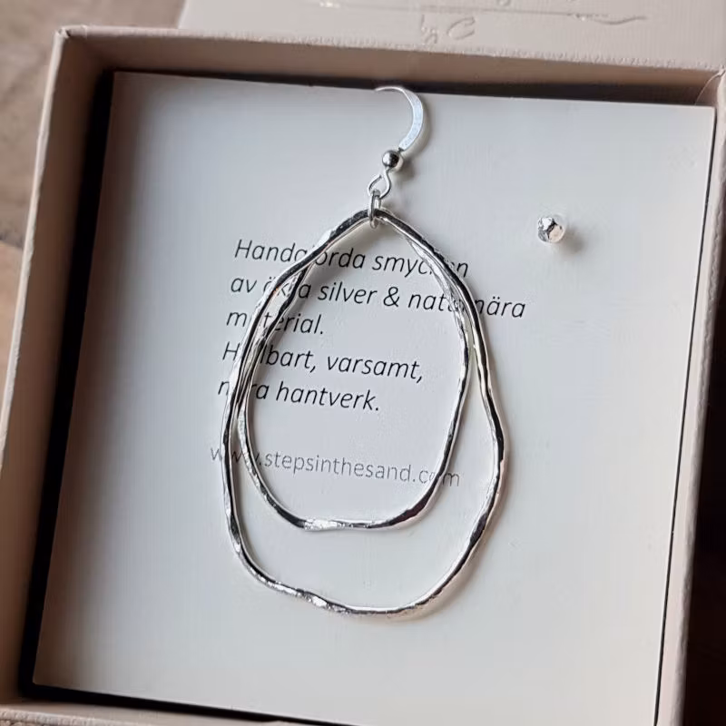 Örhänge Sjögräs stor nr 4 i smyckeask