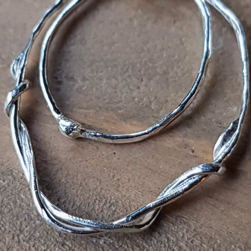 Örhänge Sjögräs liten nr 2. Detaljbild.