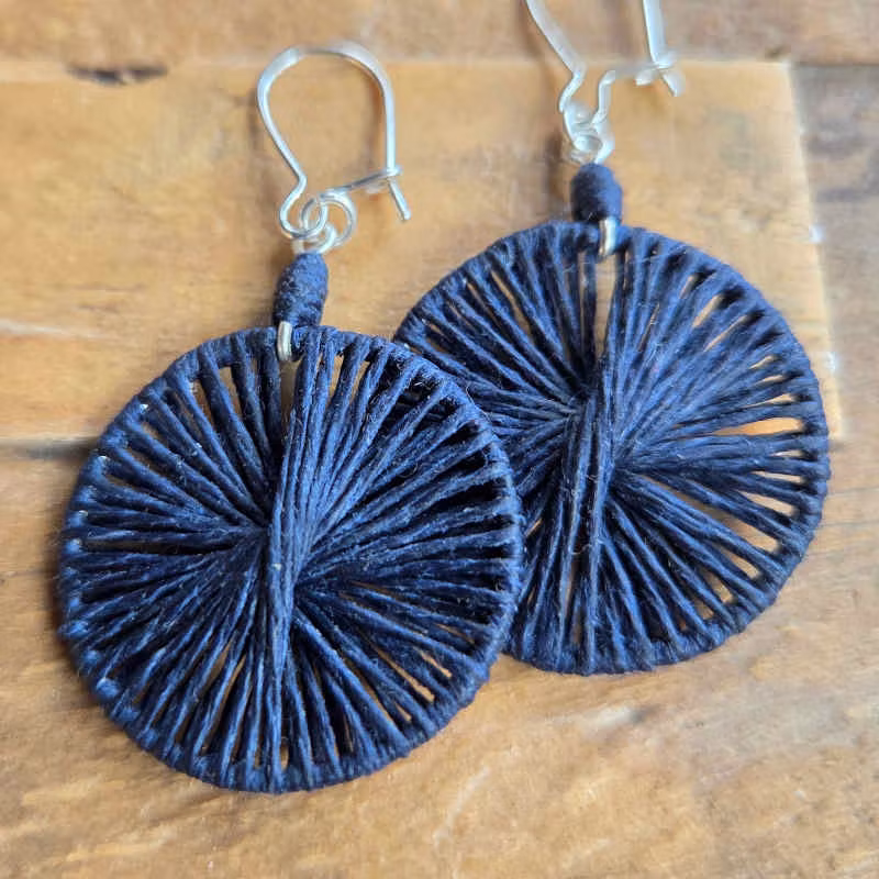 Örhänge Tvinna Midnattsblå