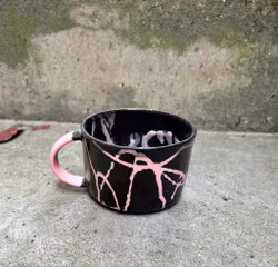 Låg kopp med öra brun/rosa