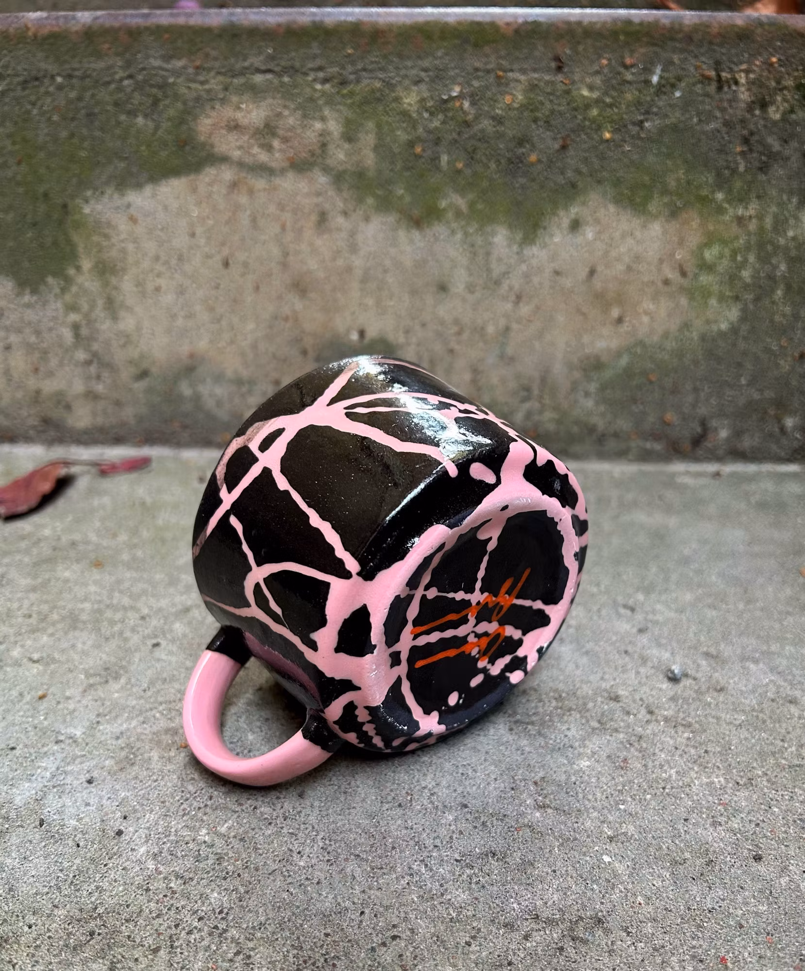 Låg kopp med öra brun/rosa