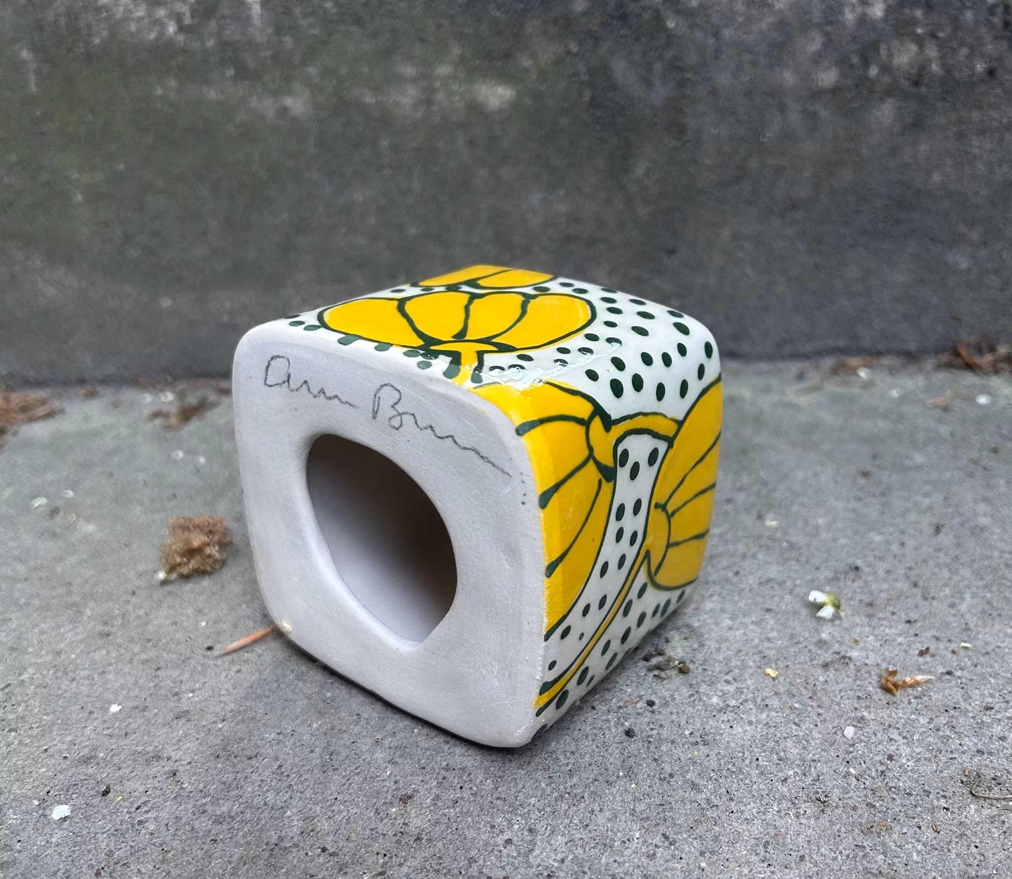 Ljusstake gul blomma