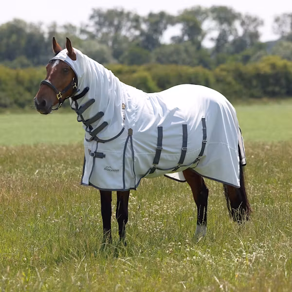 Shires Highlander Plus Eksem- och Flugtäcke, White/Air Force