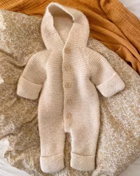 Petit knit - Selmas sovedrakt