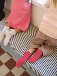 2501 Mykt til barn / Nr. 7b  Bow Socks Junior