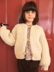 2501 Mykt til barn / Nr. 6  Chunky Jacket Junior