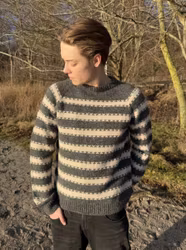 PetiteKnit / PK-270  Key Sweater Man