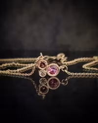 Halsband med Safirer i 18K guld