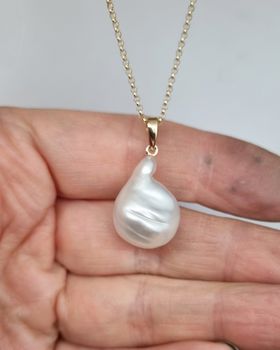 Underbar Söderhavspärla - pärlhänge 18K guld