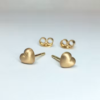 Tiny heart örhängen