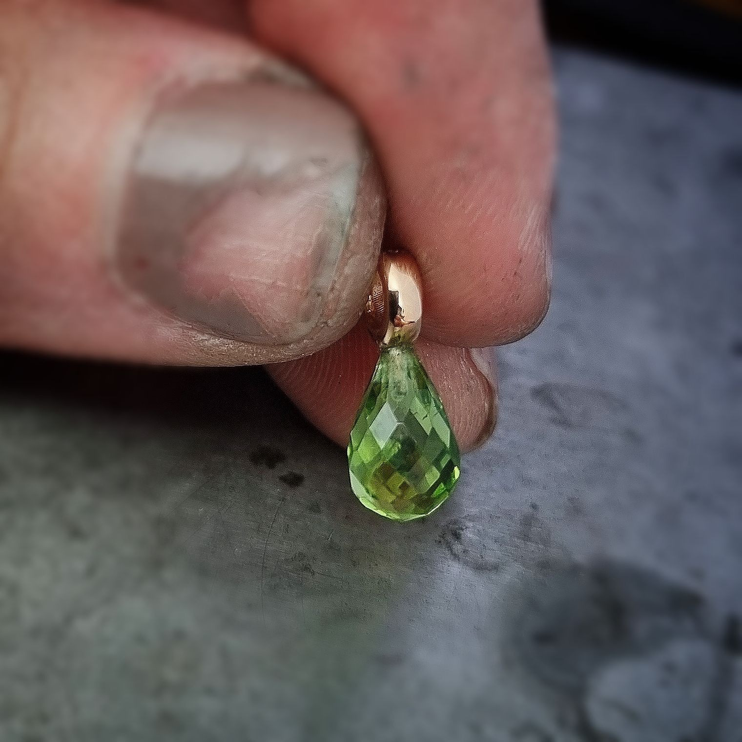 Peridot briolett