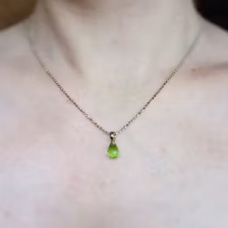 Peridot briolett