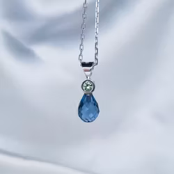 London blå topas med  safir