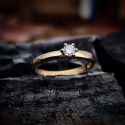 Precious six  - solitär med 0,10 ct diamant
