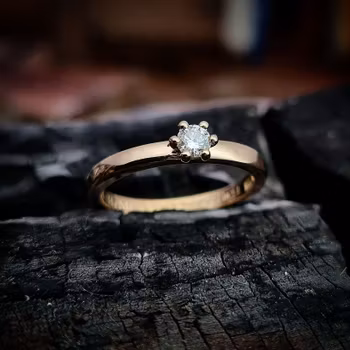 Precious six  - solitär med 0,10 ct diamant