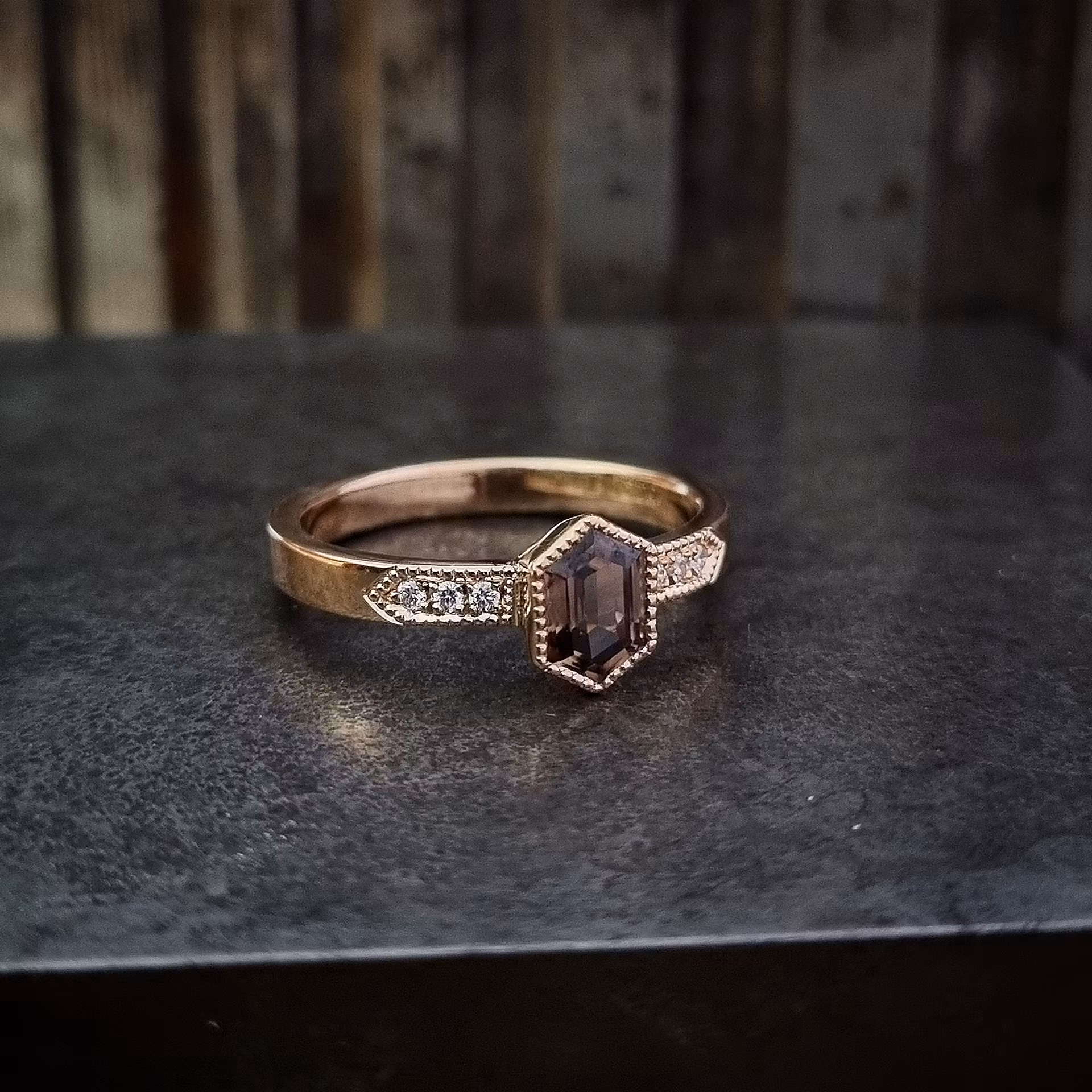 Hexagon Zirkon fair trade