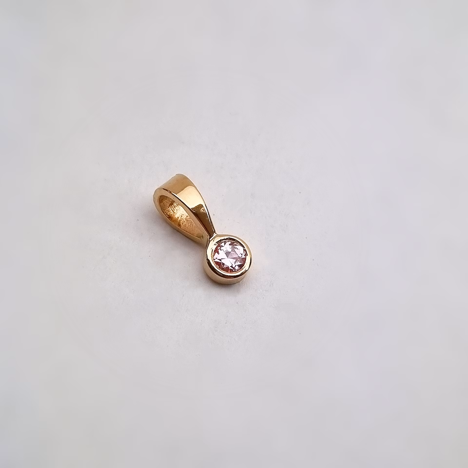 Minihänge med rosa safir