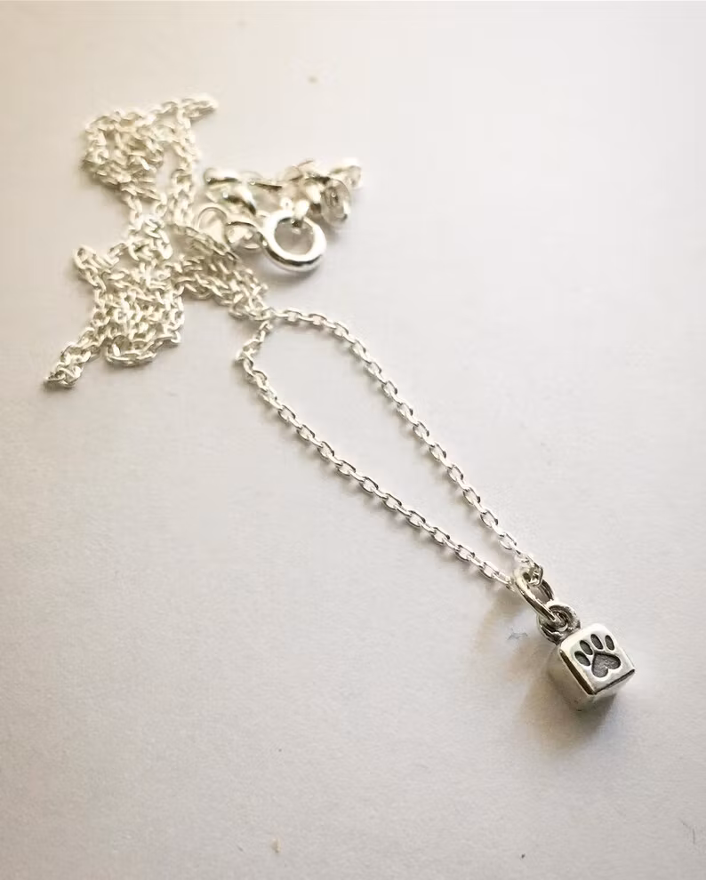 Lovepaws Tiny Paw - minihänge i silver