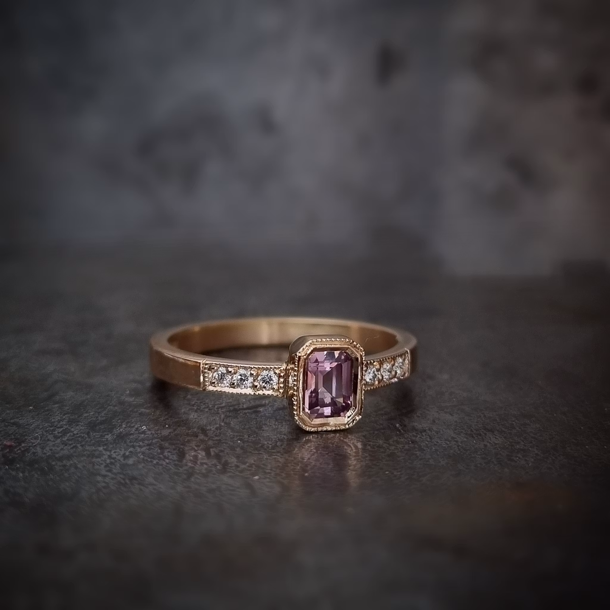 Dusty Rose safirring