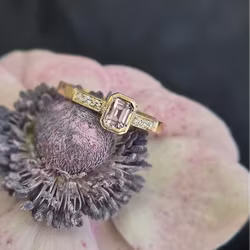 Dusty Rose safirring