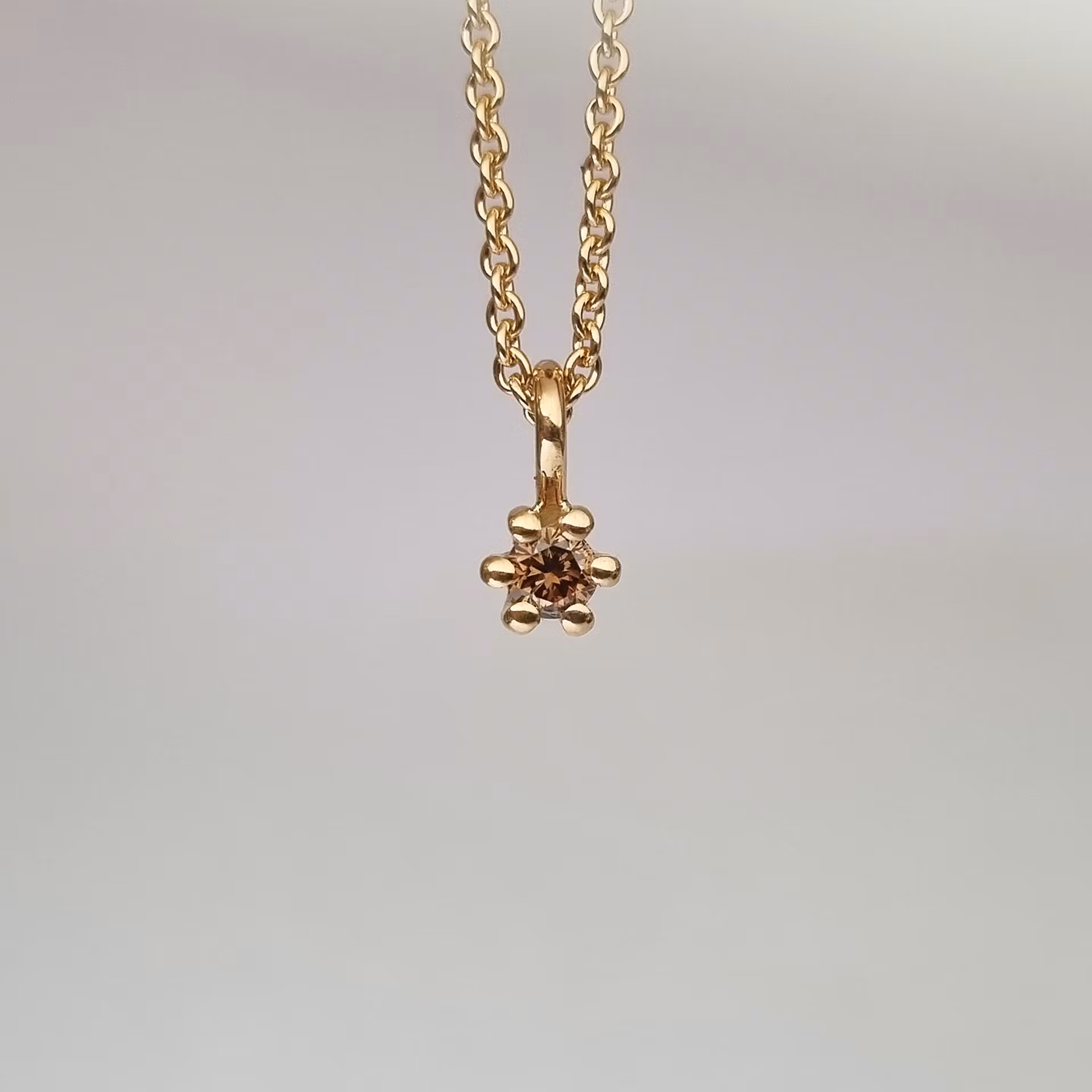 Mörk coffeediamant 0,10 ct - hänge precious six 18K