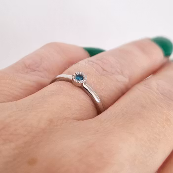 Lilla blå vintage - solitär