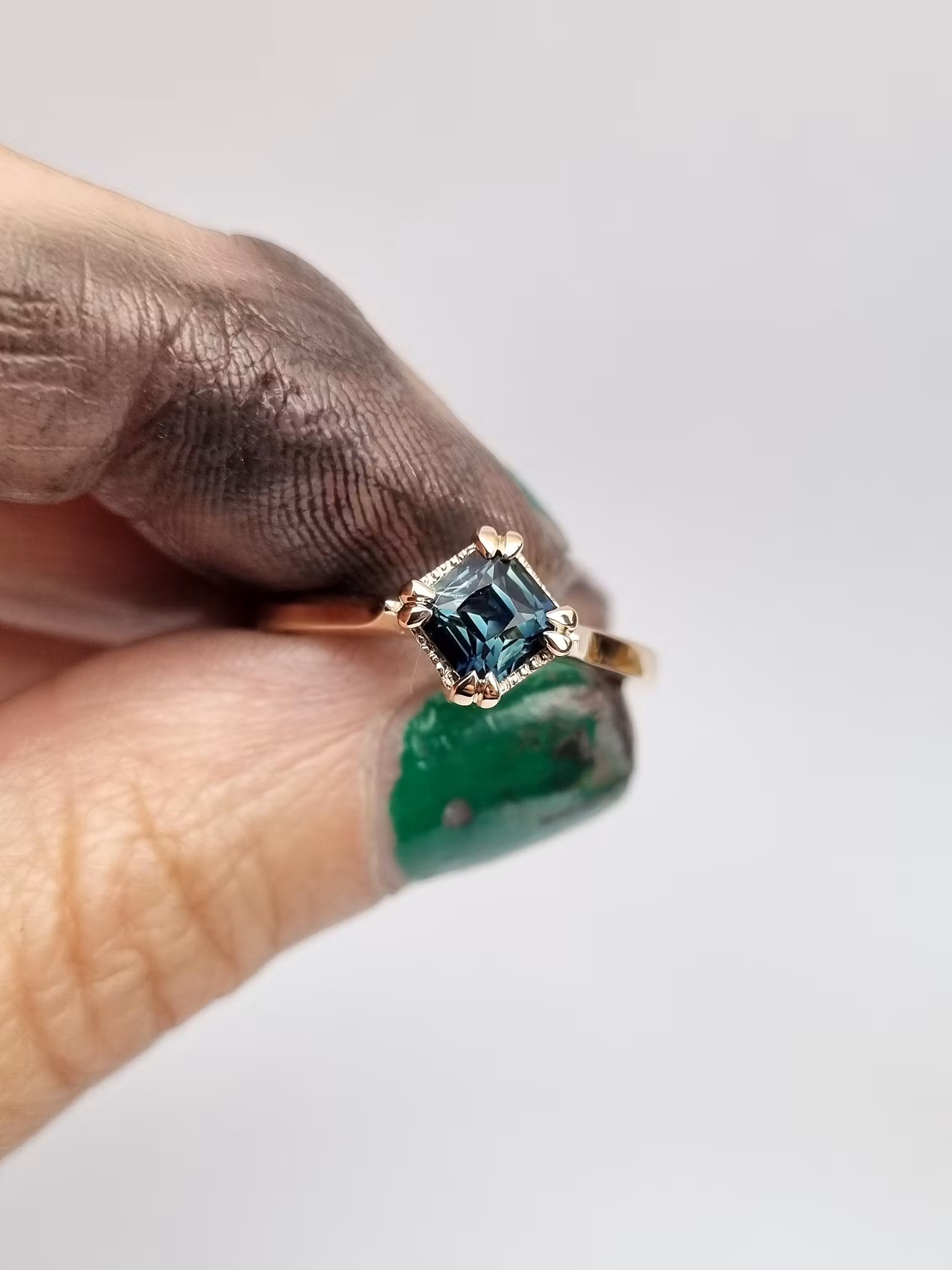 Mermaid - Solitär med Tealsafir 1,15 ct