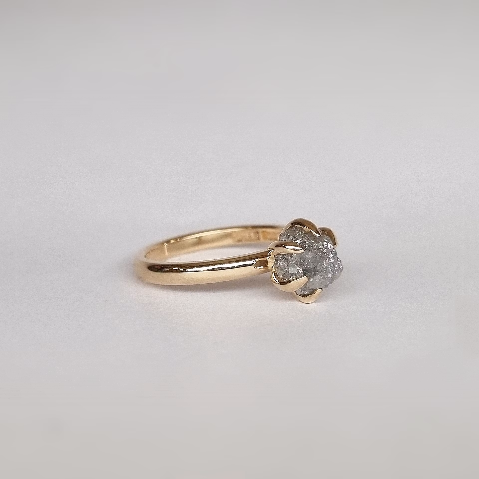 Precious Raw - rådiamantring 2,49 ct