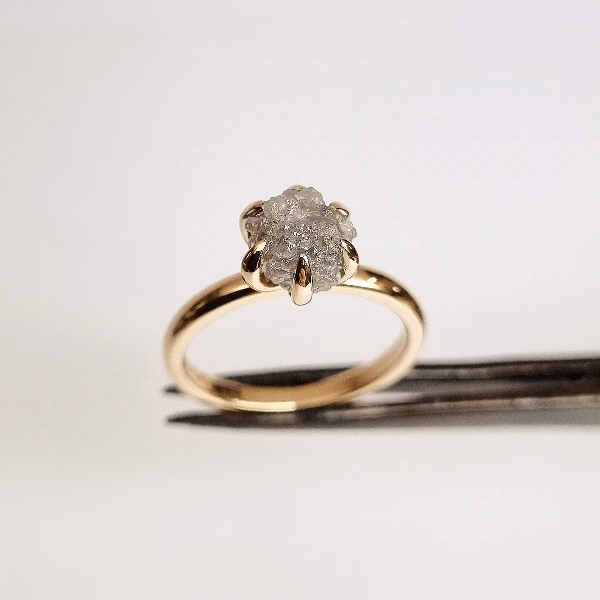Precious Raw - rådiamantring 2,49 ct