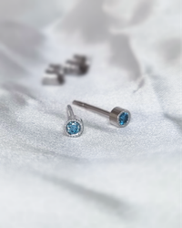 Lilla blå vintage - diamantörhängen