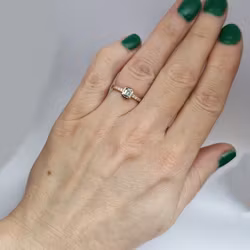 Grönviska slät - Safir och diamantring