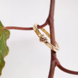 Lilla hjärtat - 18K ring med hjärtslipad coffeediamant
