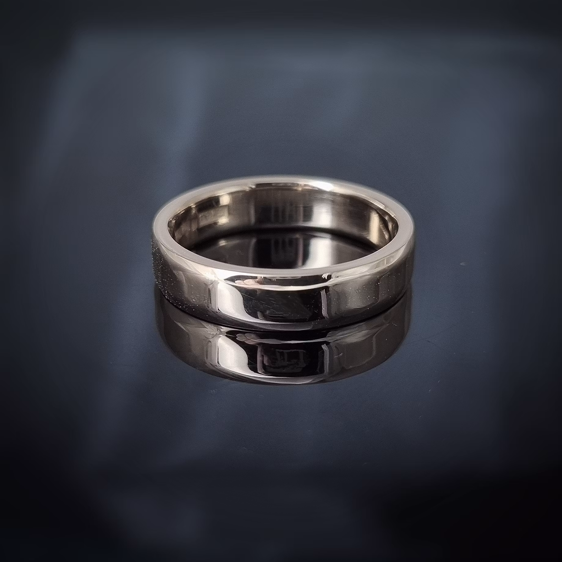 Slät ring i 18K vitt guld - 5 mm