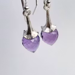Ametist med Änglatrumpet - örhängen i silver