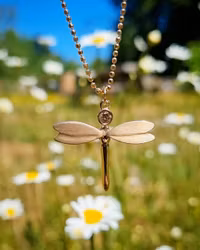 Trollslända med coffeediamant 0,17ct- 18K guld & briljanthänge