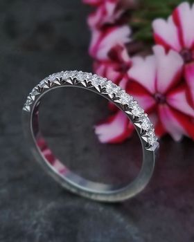 Klassisk alliansring fishtail - handgjord i 18K
