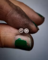 "Coca cola" - safirörhängen i 18K vitguld