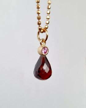 Granat med rosa safir - hängsmycke i 18K