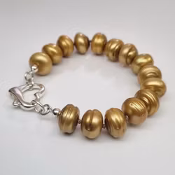 Sötvattenspärlor guldfärgade - armband 18 cm