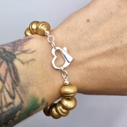 Sötvattenspärlor guldfärgade - armband 18 cm