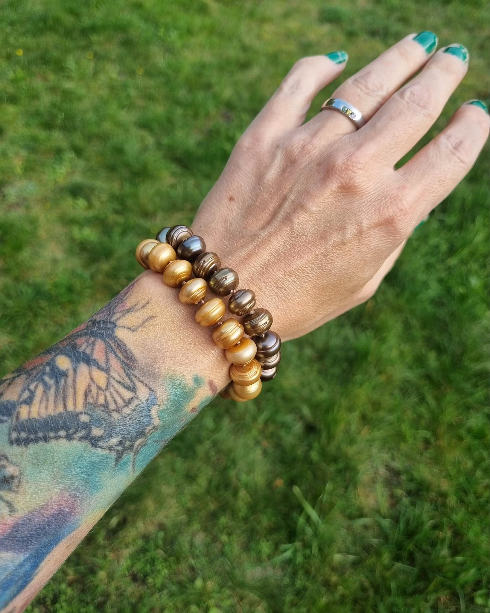 Sötvattenspärlor kaffebruna - armband 18-19 cm