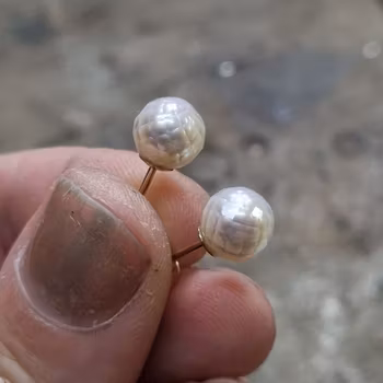Sötvattenspärlor med facett - örhängen 18K
