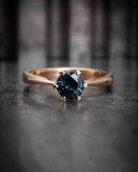 Princess Teal - Safirring i 18K