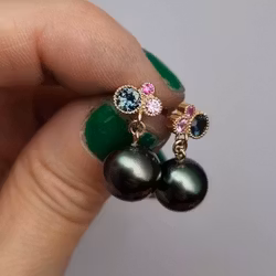 Tahiti & Safirgodis - örhängen i 18K guld