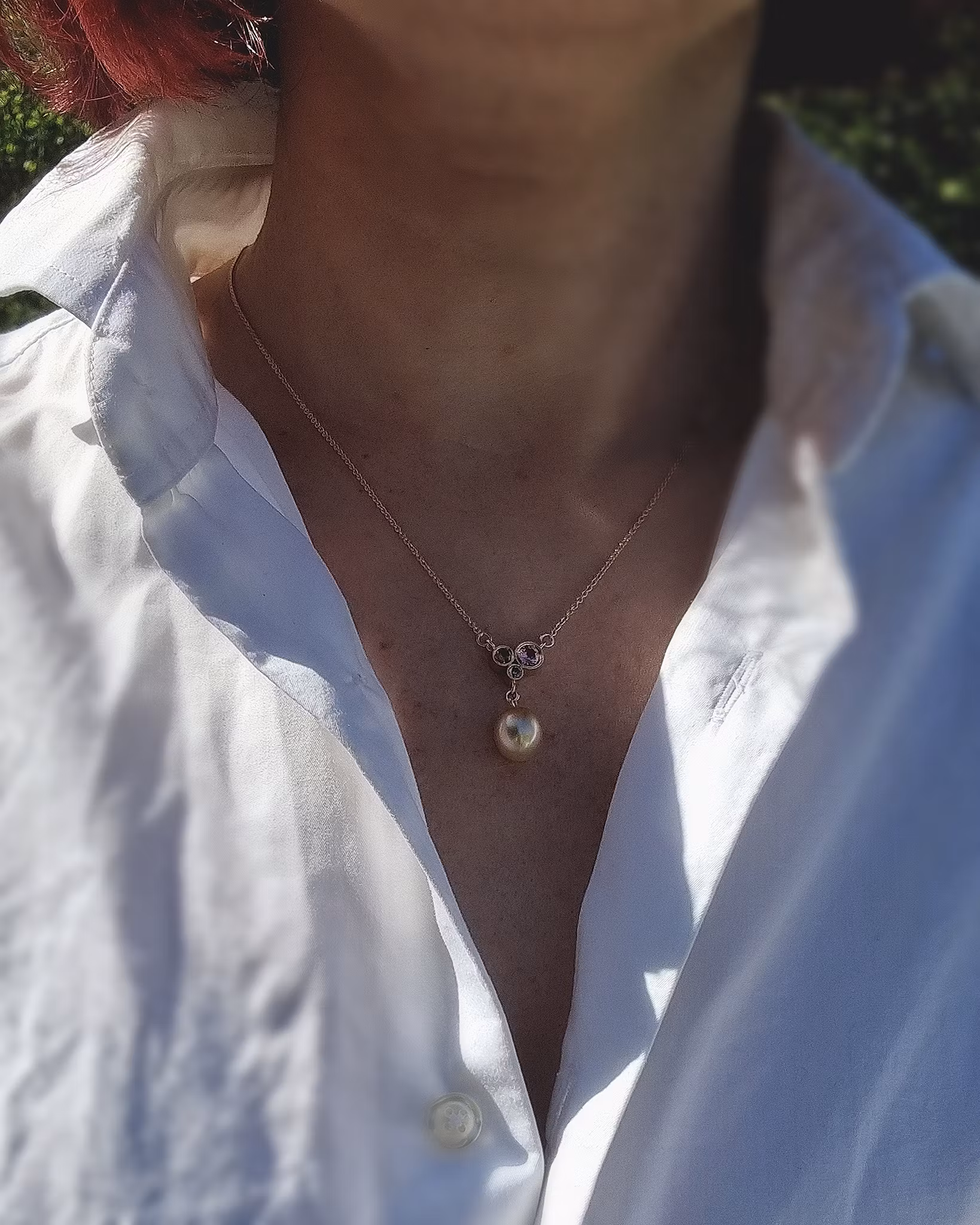 Eyecandy - Safir & pärlhalsband i 18K guld