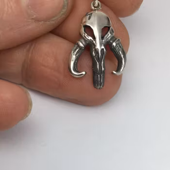 Mythosaur scull - hängsmycke i silver