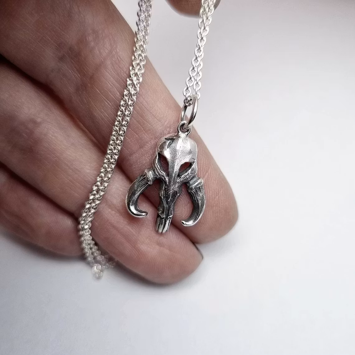 Mythosaur scull - hängsmycke i silver