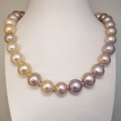 Stora sötvattenspärlor pastell - 47 cm collier